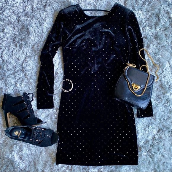 Express NWOT Black Velour Studded Dress Size 2 - Picture 4 of 11